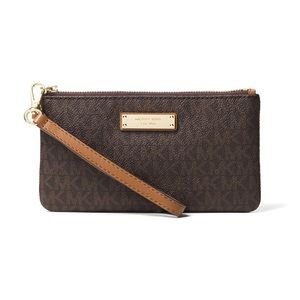 Michael Kors Jet Set Medium Wristlet Brown